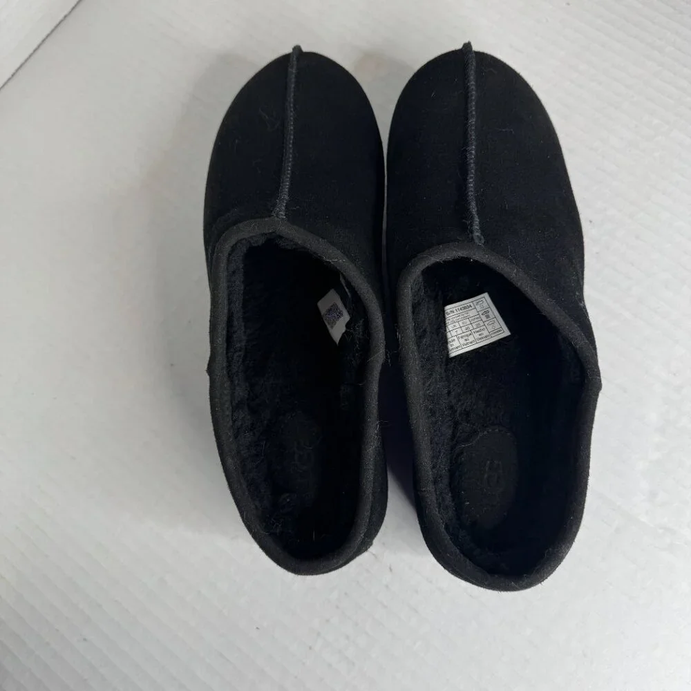 UGG Clogs - Picture 6 of 9